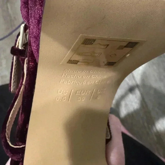 Draper James PALOMA PLATFORM in plum velvet - Picture 6 of 6